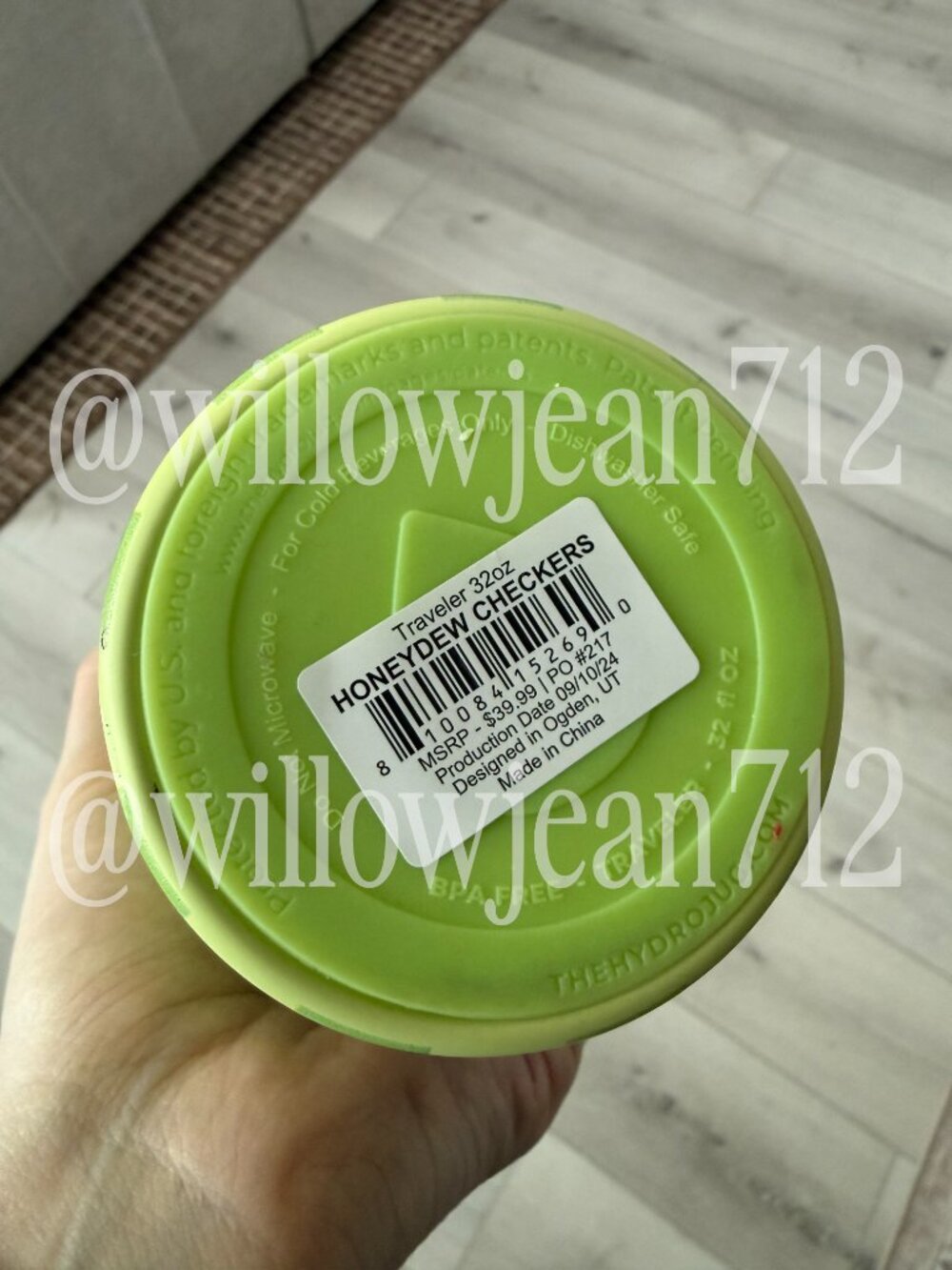 “Honeydew Checkers" Green Checkers Summer Seasonal HydroJug 32oz Traveler - Picture 4 of 7